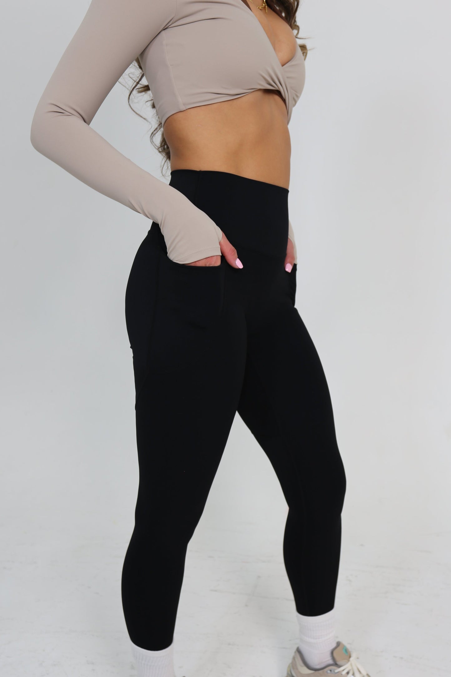 LIMITLESS LEGGINGS (POCKETS) - OBSIDIAN