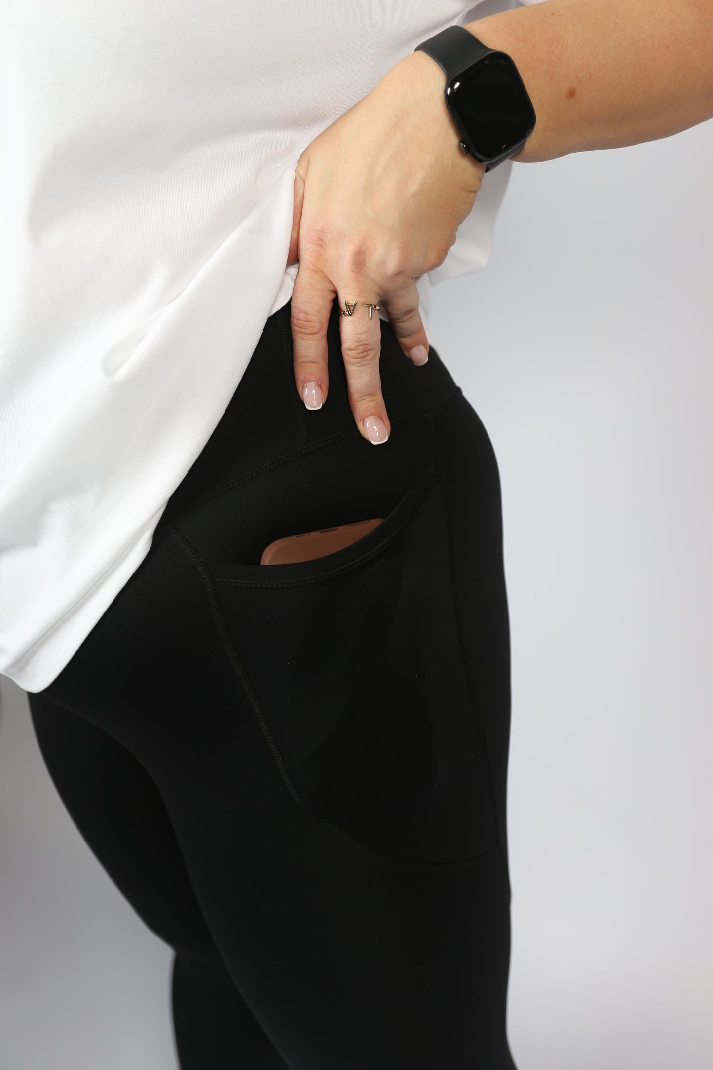 LIMITLESS LEGGINGS (POCKETS) - OBSIDIAN