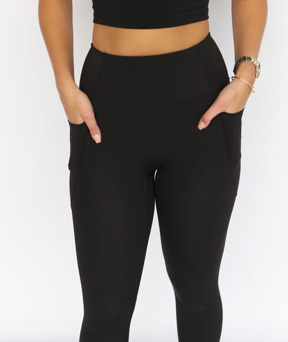 LIMITLESS LEGGINGS (POCKETS) - OBSIDIAN